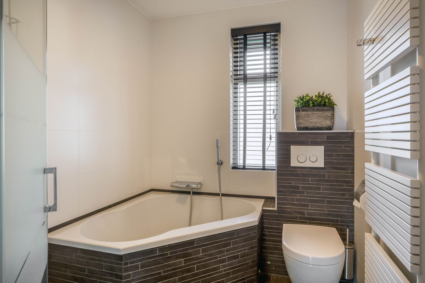 Foto 19 van Reelaan 30