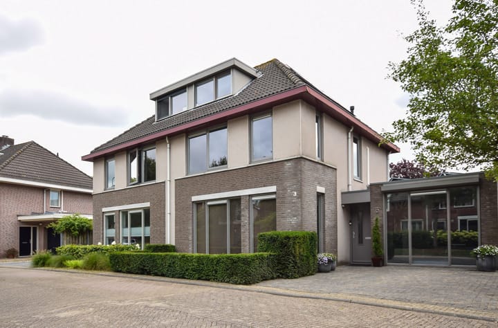 Foto 1 van Zuster Boerestraat 13