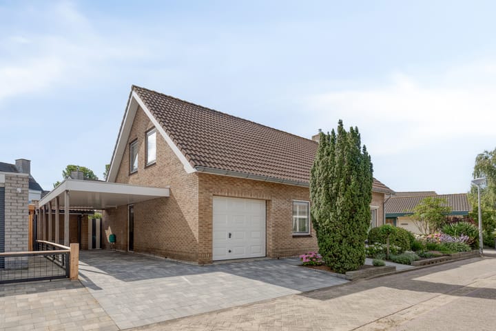 Foto 2 van Marga Klompelaan 16