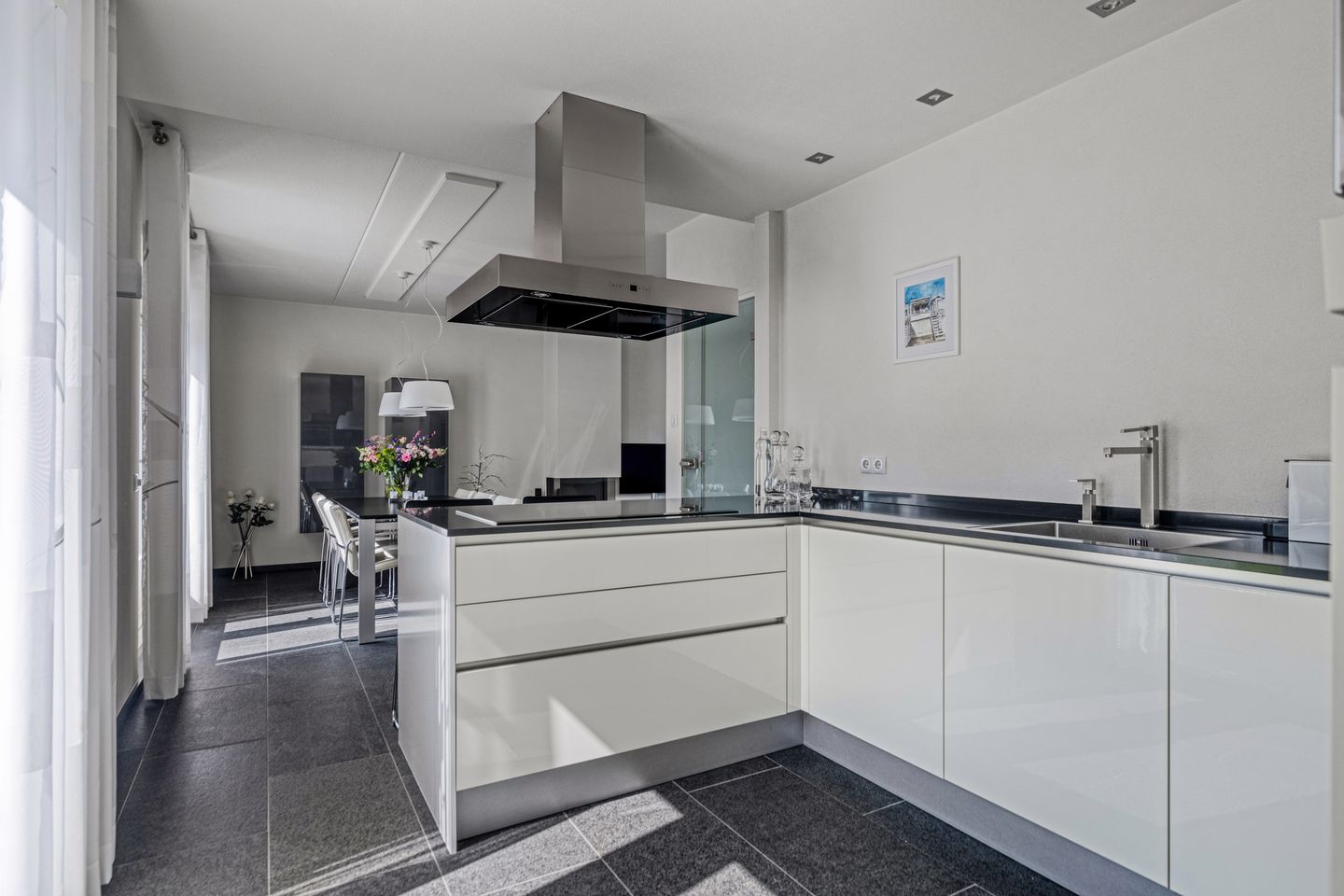 Foto 10 van Marga Klompelaan 16