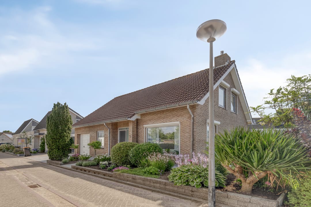 Foto 37 van Marga Klompelaan 16