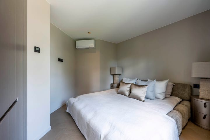 Photo 38 of Raboes 21