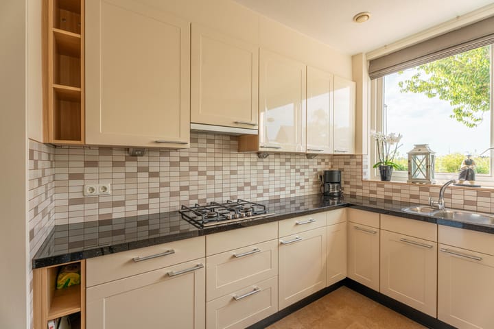 Foto 9 van Graslelie 1