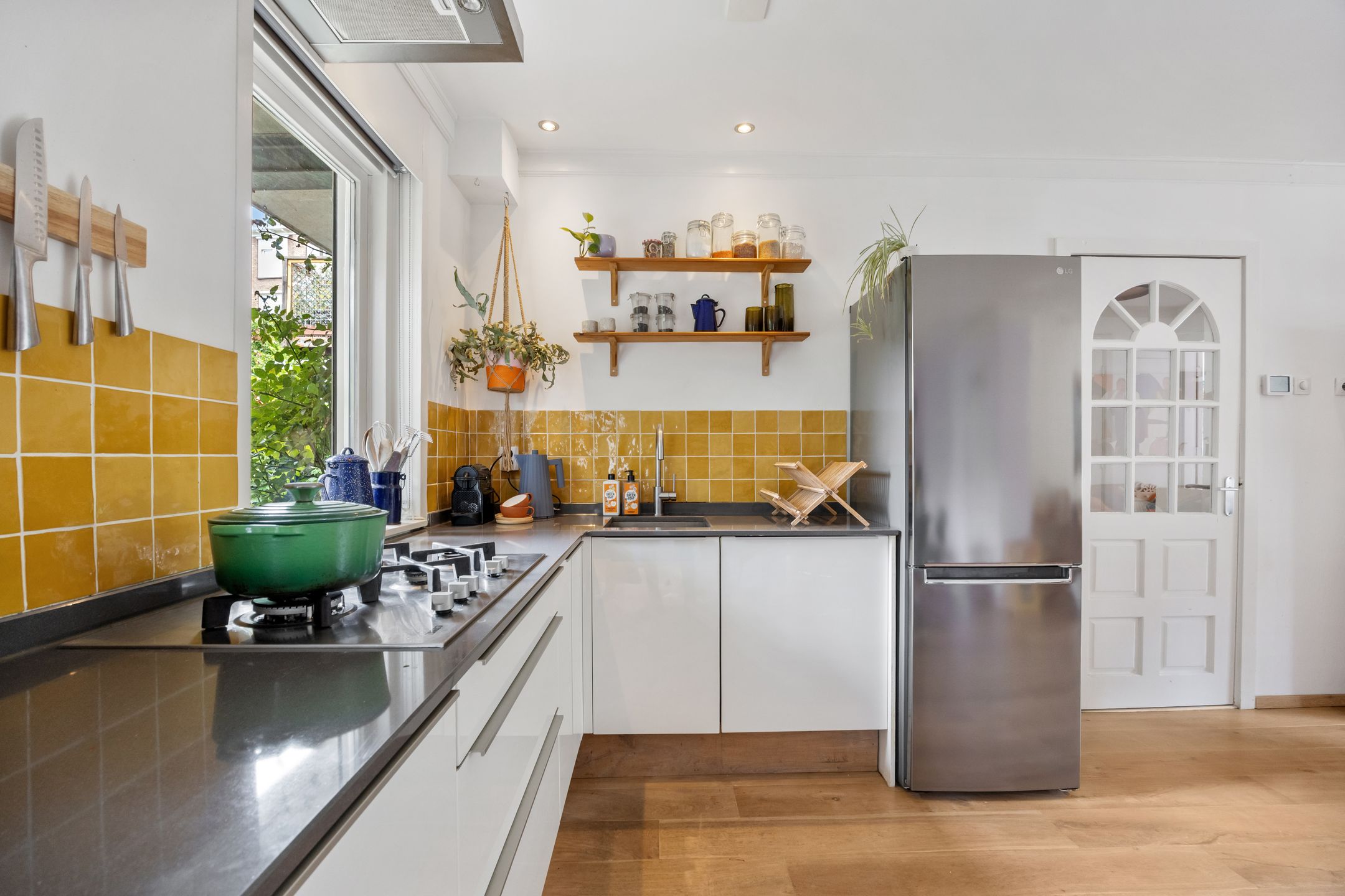 Foto 12 van Veerpolderstraat 16