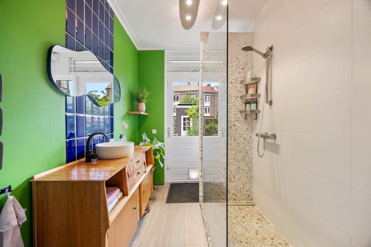 Foto 19 van Veerpolderstraat 16