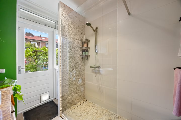 Foto 21 van Veerpolderstraat 16