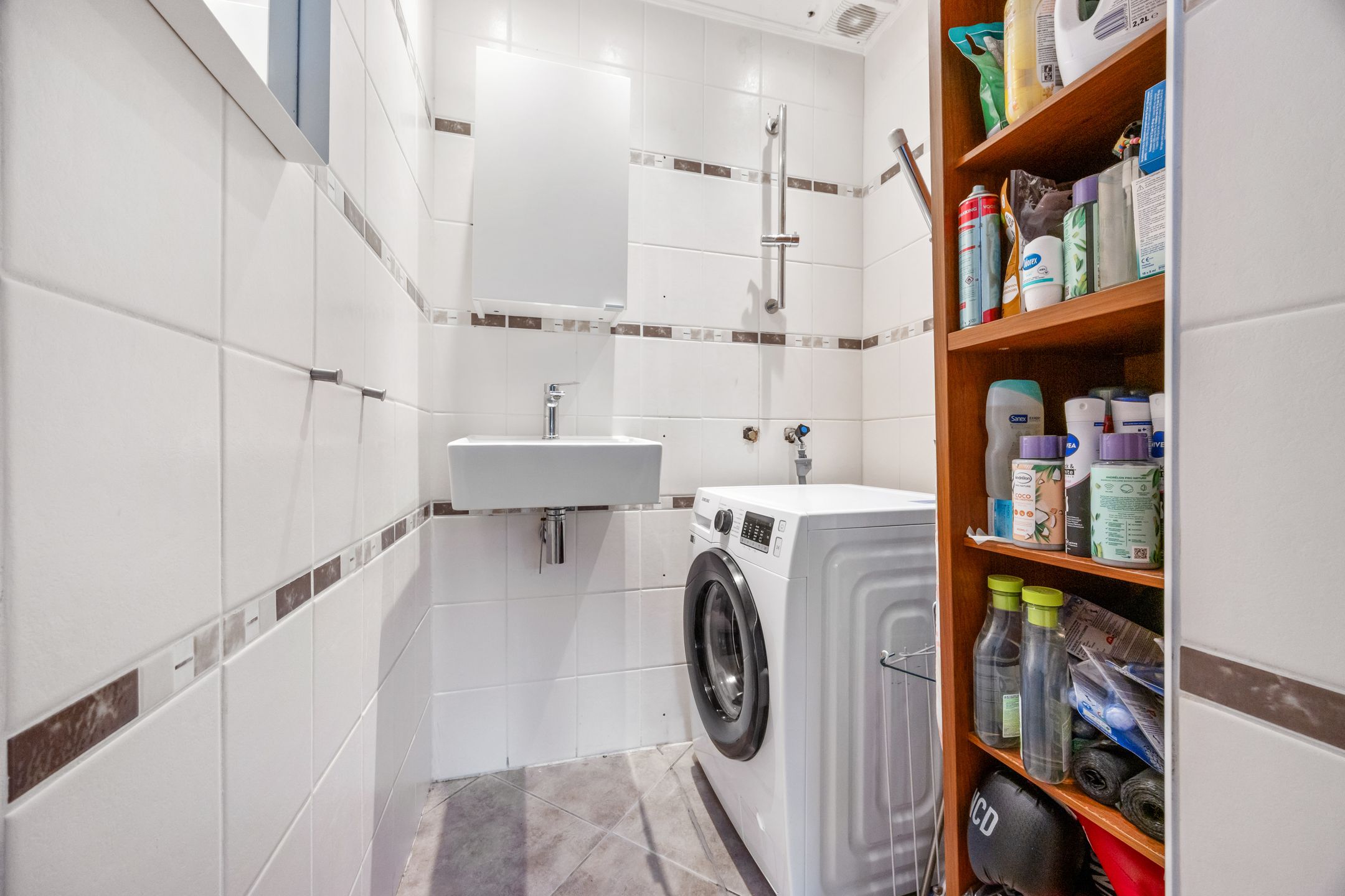 Foto 24 van Veerpolderstraat 16