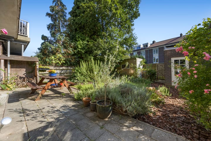 Foto 28 van Veerpolderstraat 16