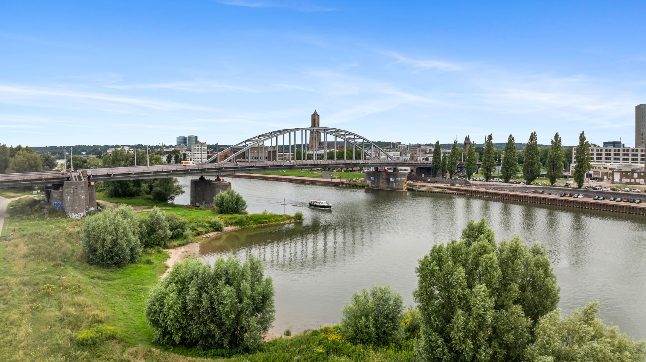 Foto 42 van Veerpolderstraat 16