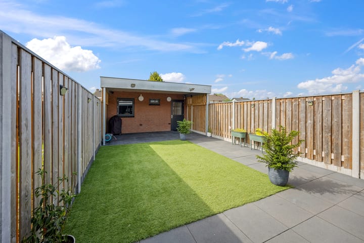 Foto 2 van Burgemeester Overmarsstraat 14