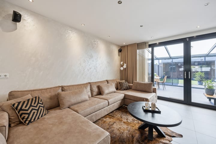 Foto 18 van Burgemeester Overmarsstraat 14