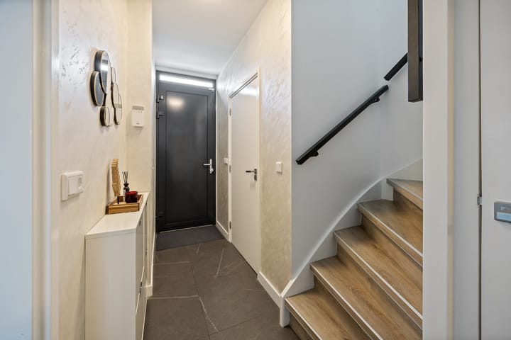 Foto 19 van Burgemeester Overmarsstraat 14