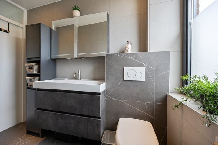 Foto 24 van Burgemeester Overmarsstraat 14