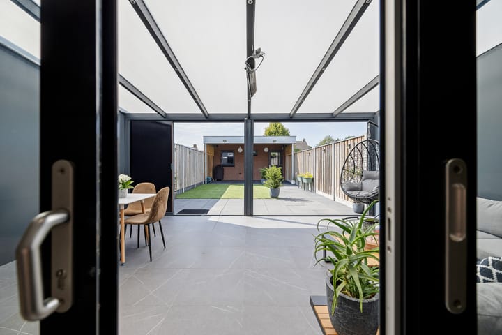 Foto 33 van Burgemeester Overmarsstraat 14