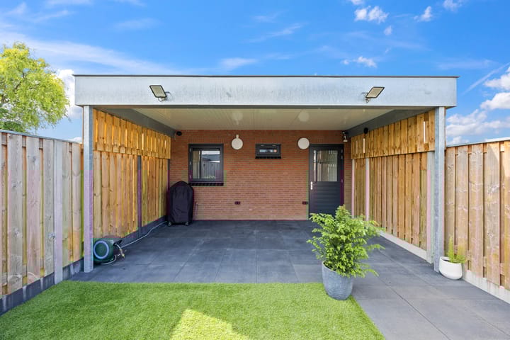 Foto 38 van Burgemeester Overmarsstraat 14