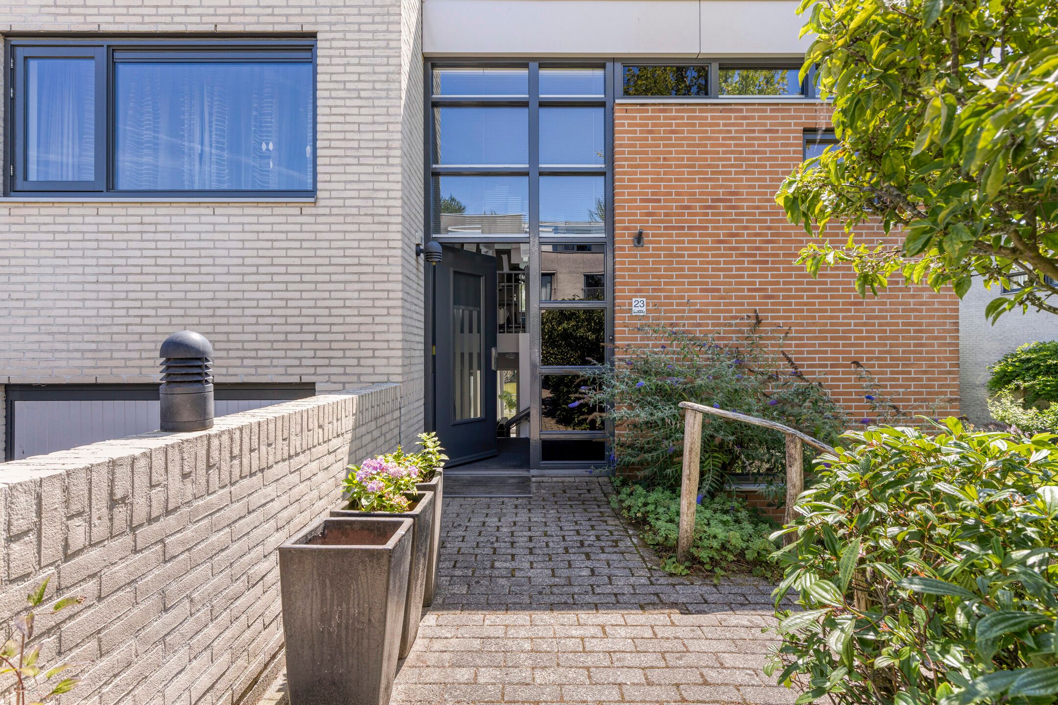 Foto 45 van Mosberg 23