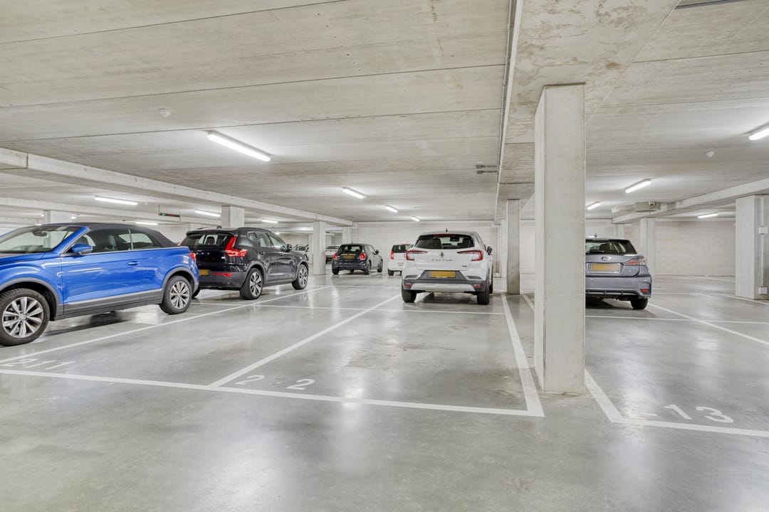 Photo 32 of Hofplein 76