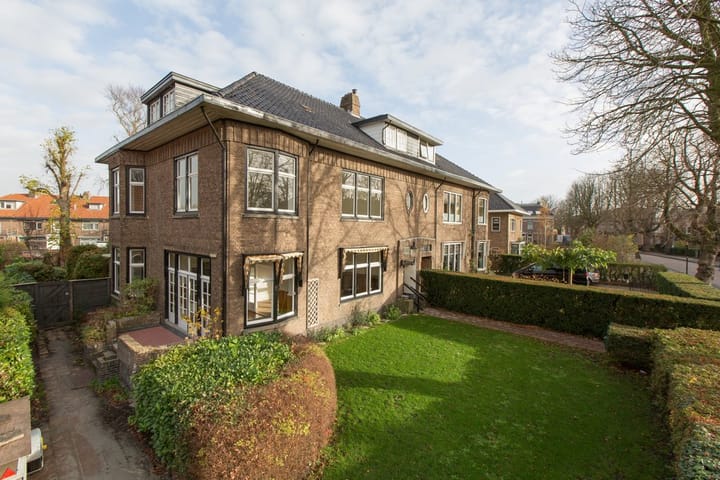 Stationsstraat 11