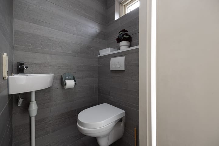 Foto 6 van Maarten Trompstraat 28