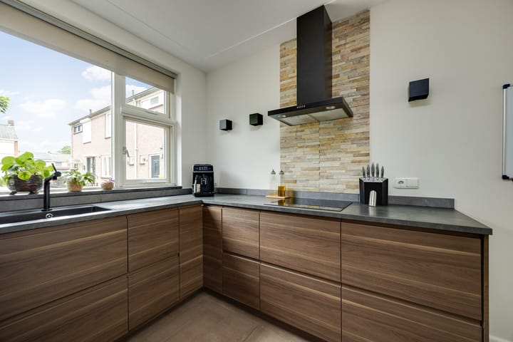 Foto 17 van Maarten Trompstraat 28