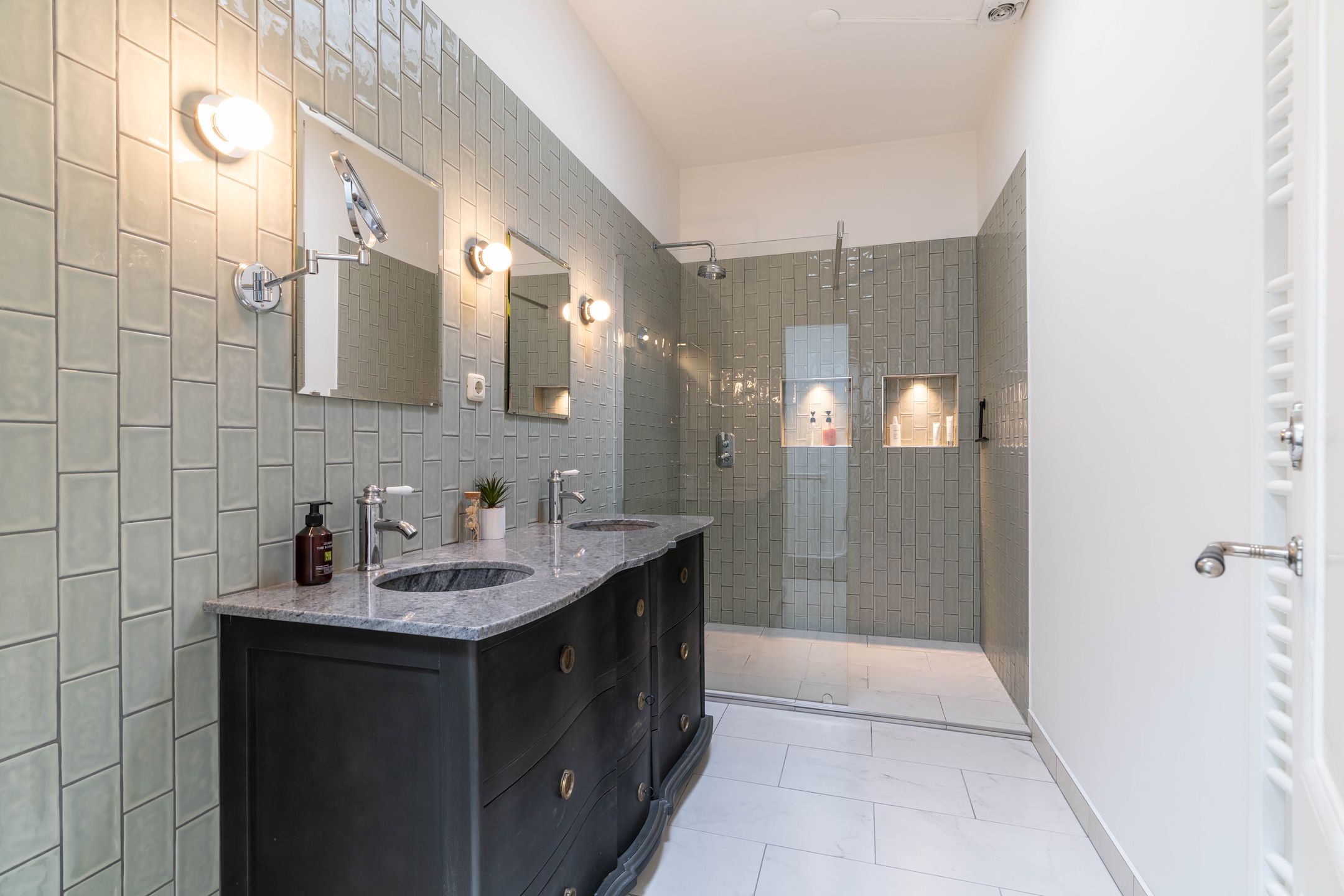 Foto 42 van Antonie Duyckstraat 49