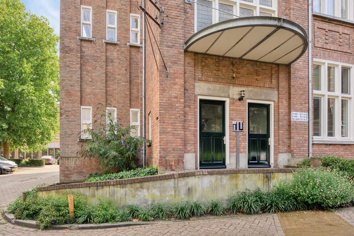 Photo 2 of Walterus Pijnenborghhof 31