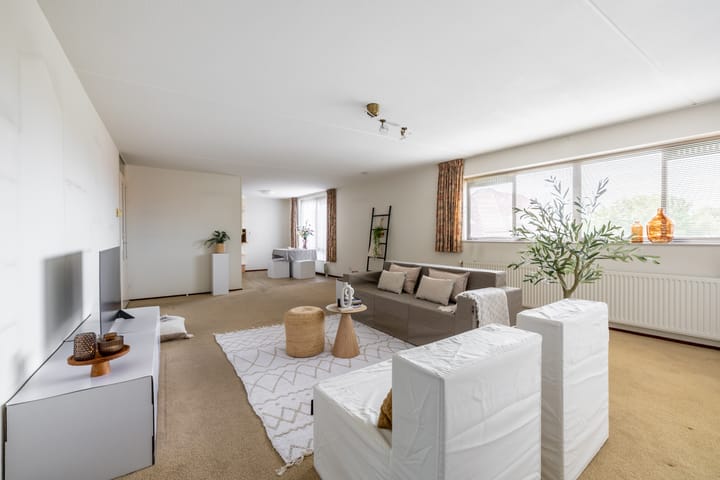 Photo 20 of Robiniastate 11