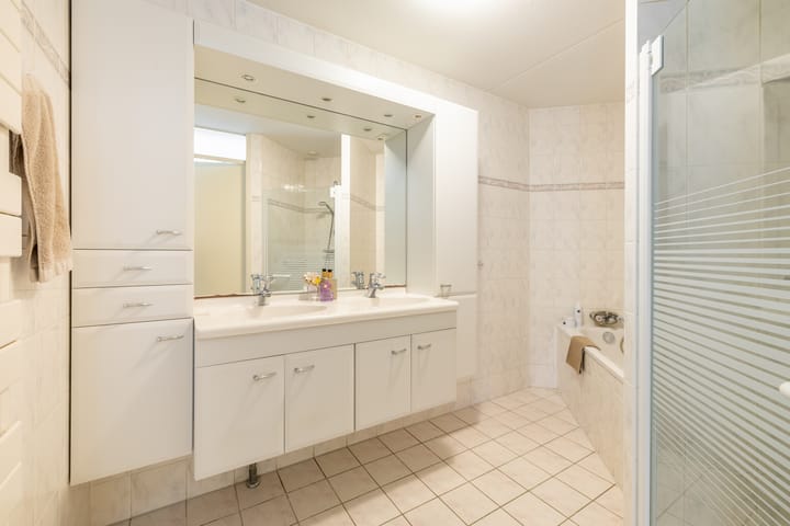 Photo 32 of Robiniastate 11