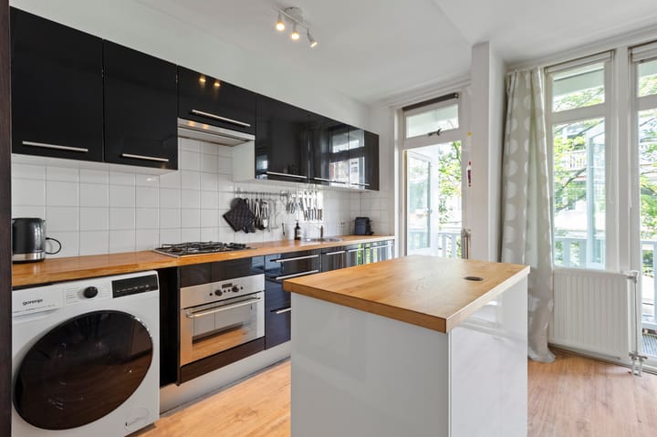 Photo 9 of Wilhelminastraat 46-2