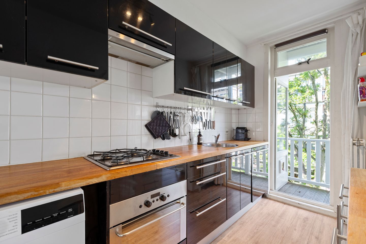 Photo 10 of Wilhelminastraat 46-2