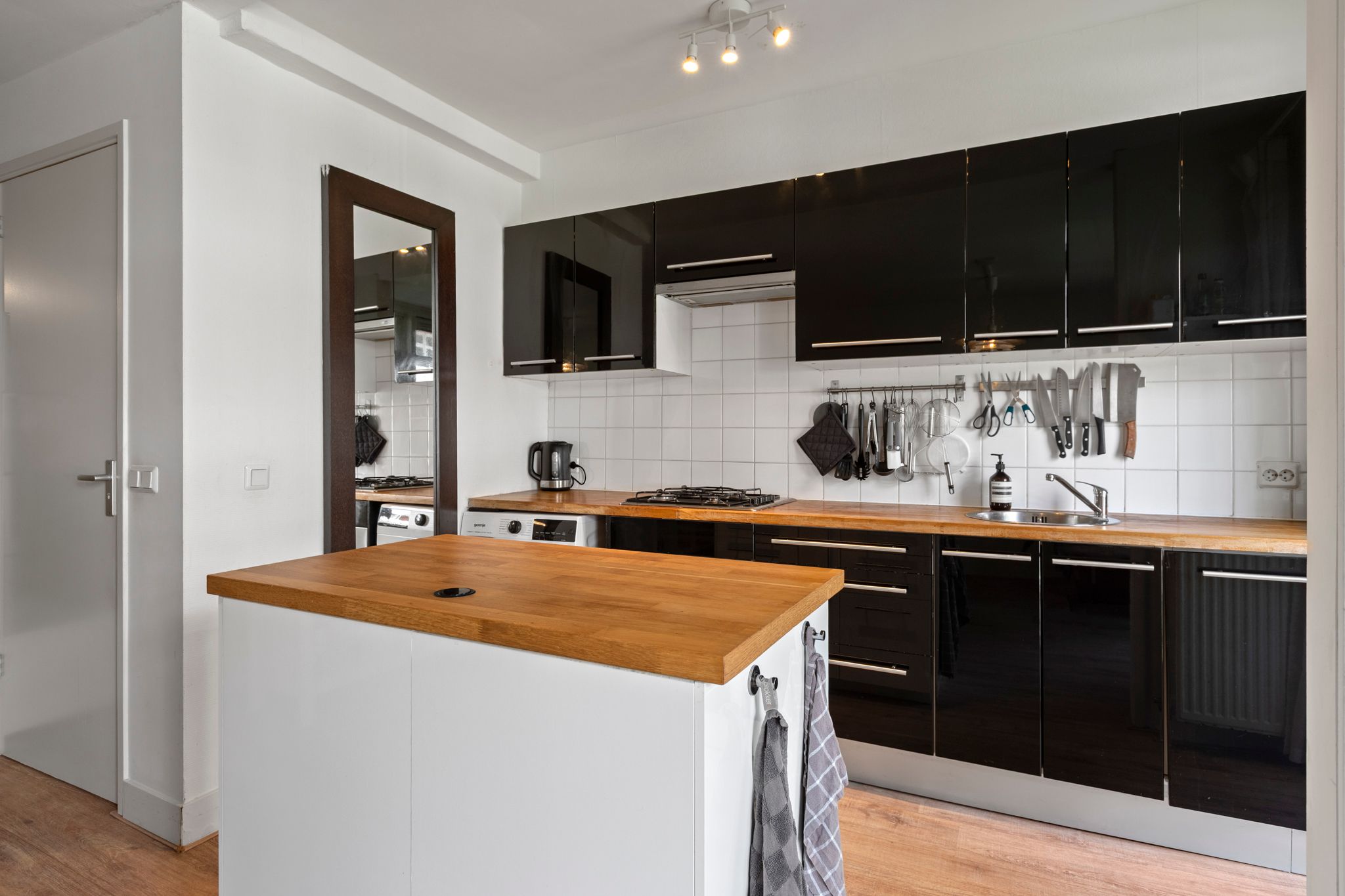 Photo 15 of Wilhelminastraat 46-2