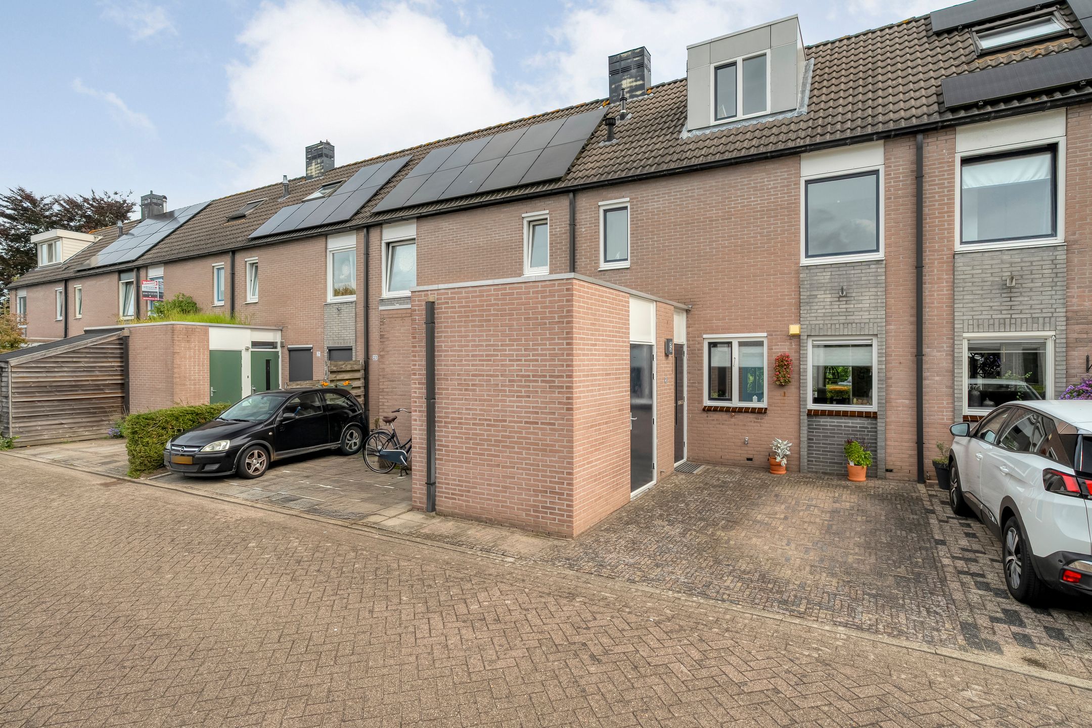 Flora Bilderbeekstraat, 25, Zwolle, 8017DS, Overijssel, Nederland 25