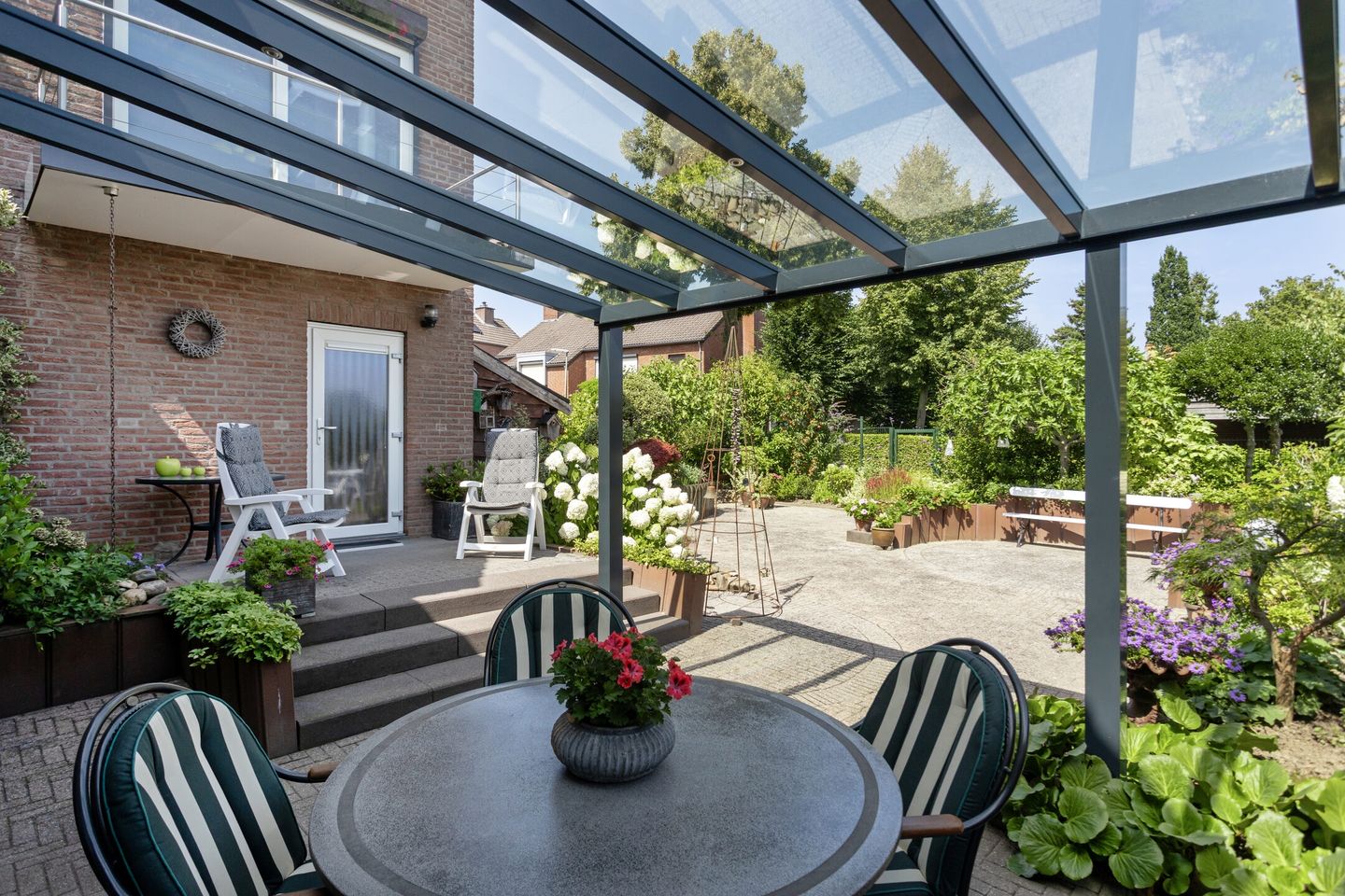 Foto 20 van Burg. Mr W.J.Merckelbachlaan 1