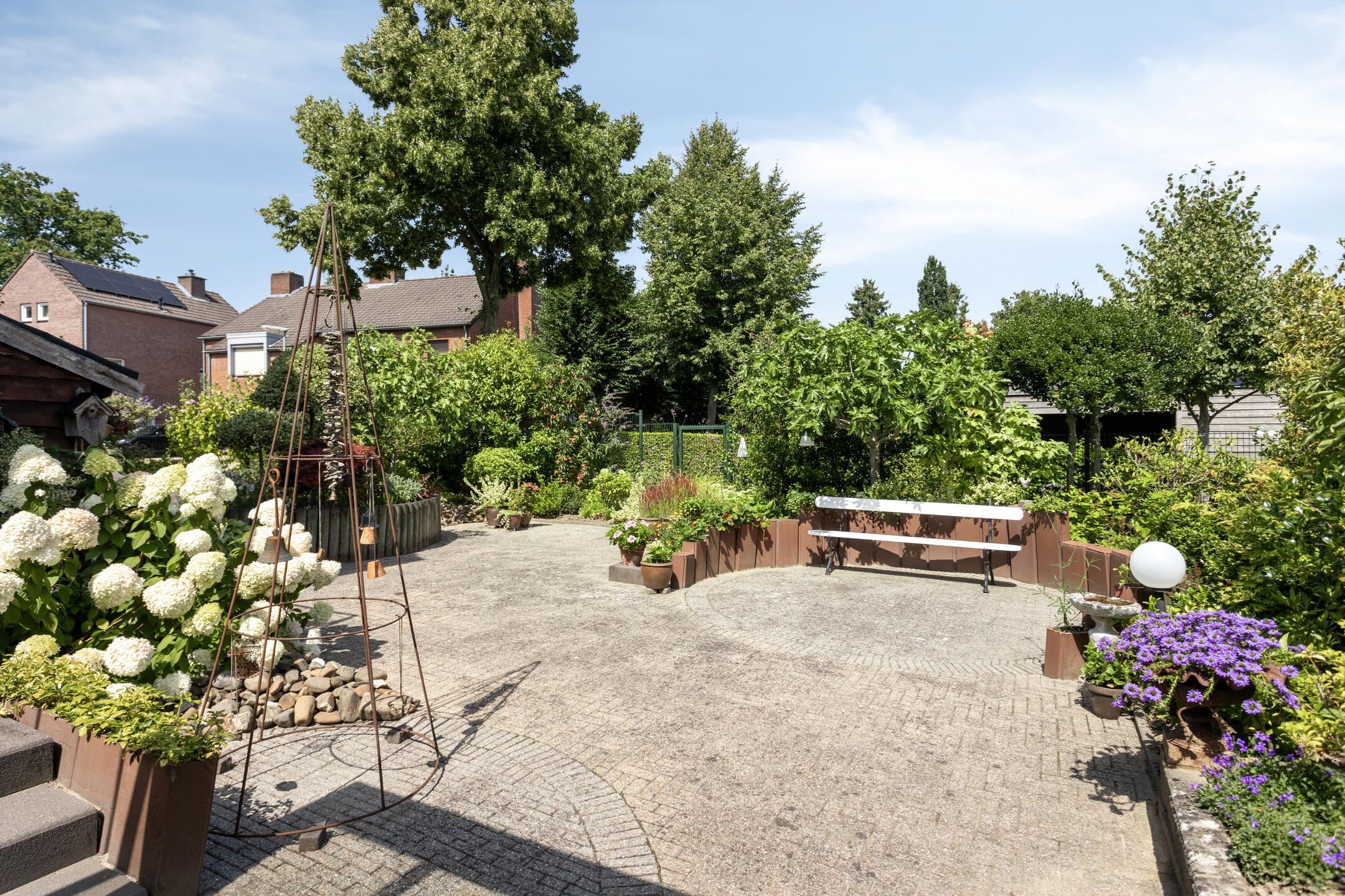 Foto 21 van Burg. Mr W.J.Merckelbachlaan 1