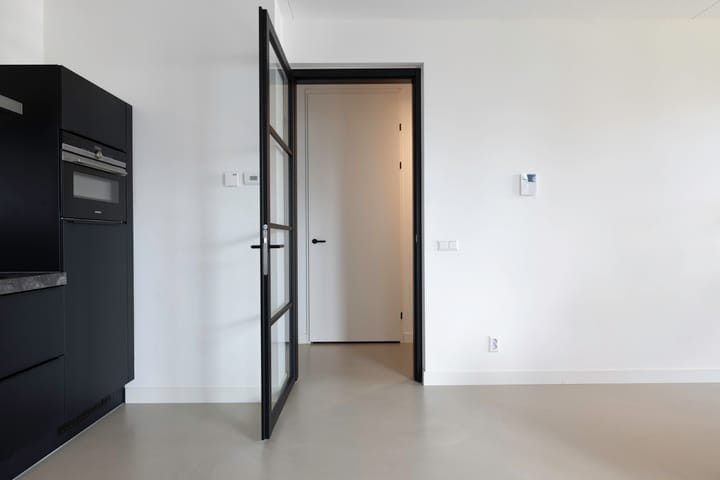 Foto 11 van Mies van der Rohestraat 183