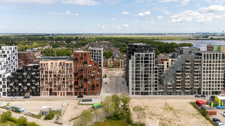 Foto 38 van Mies van der Rohestraat 183