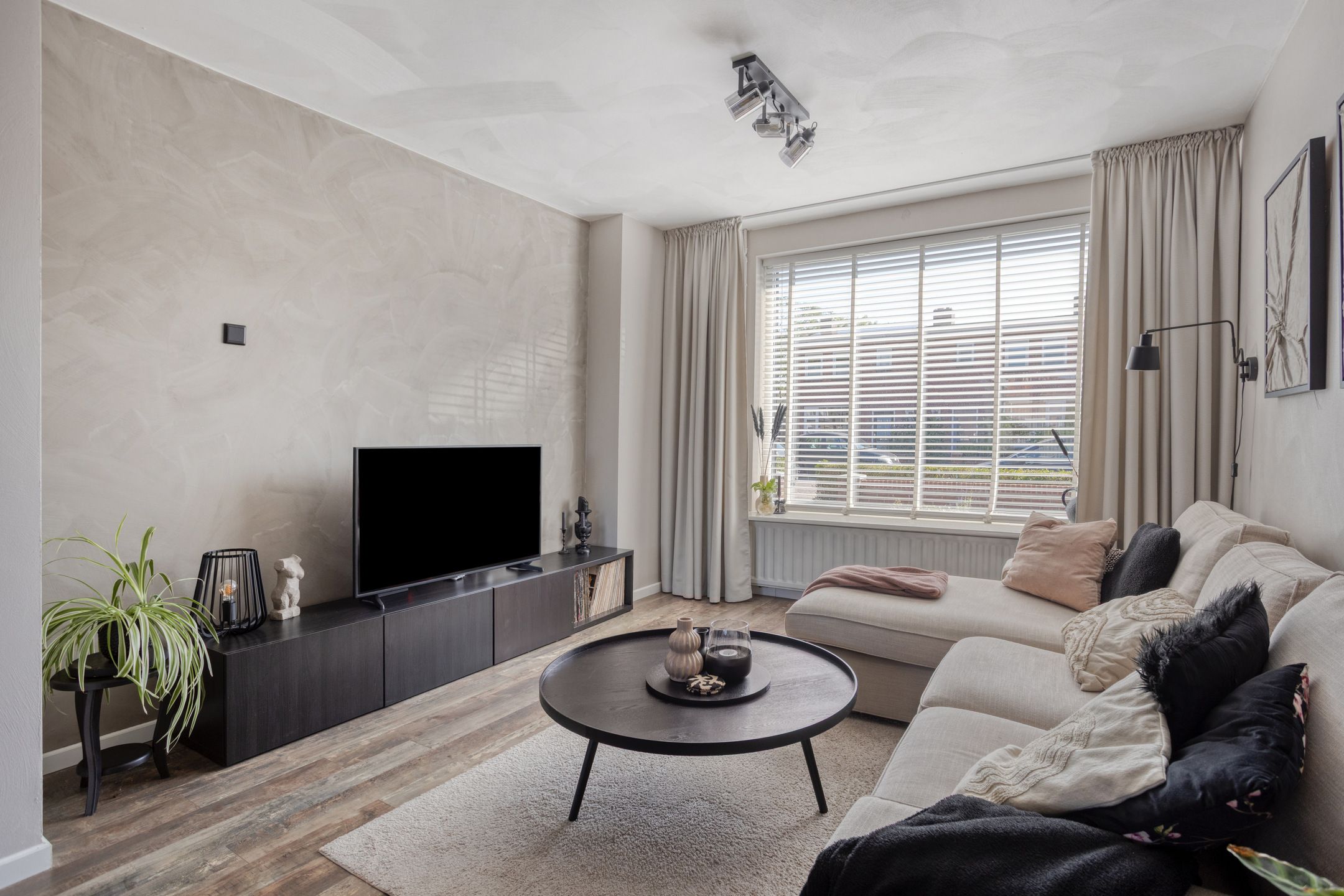 Photo 6 of Irenestraat 24