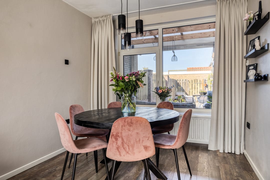 Photo 8 of Irenestraat 24