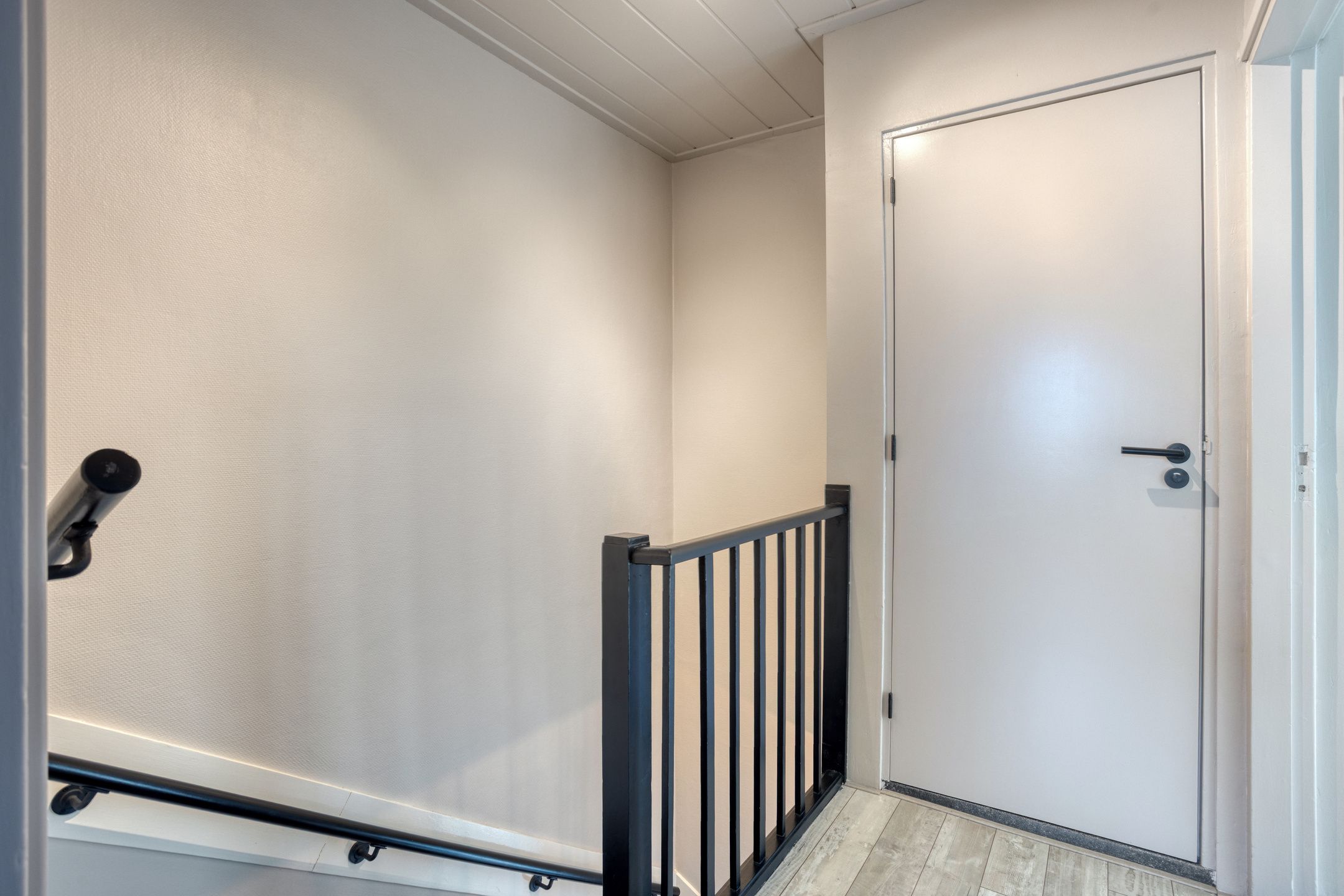 Photo 15 of Irenestraat 24