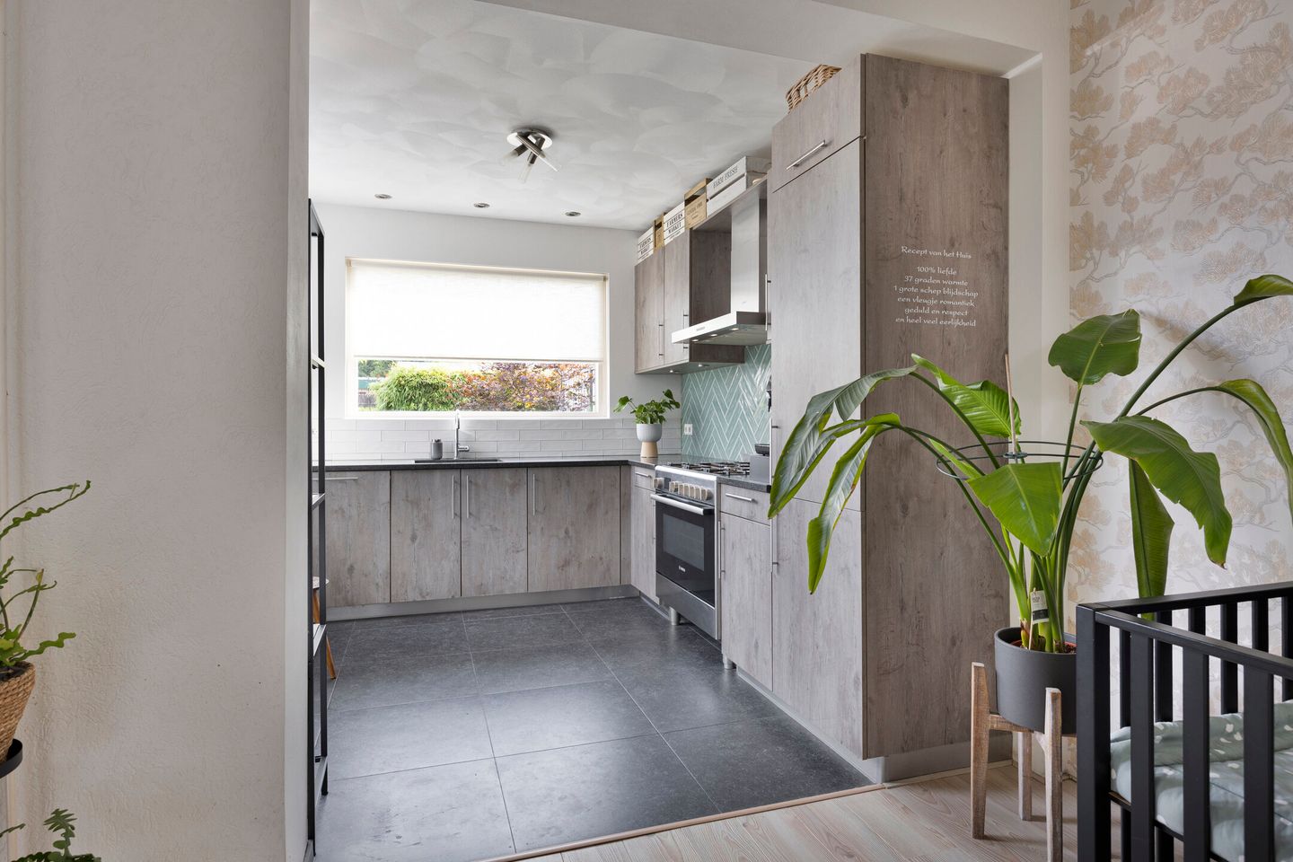 Photo 14 of Hoogheuvelstraat 46