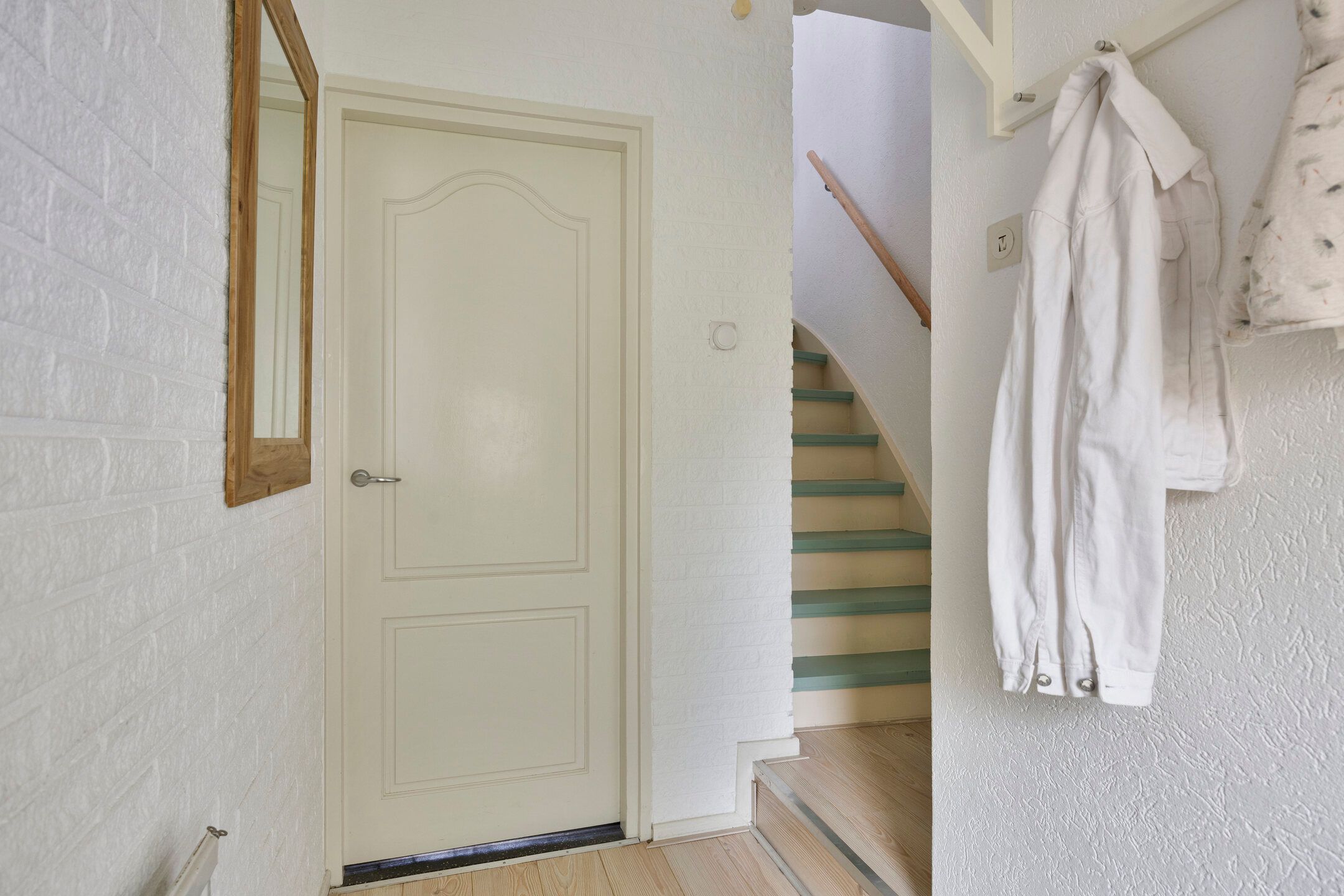 Photo 6 of Hoogheuvelstraat 46