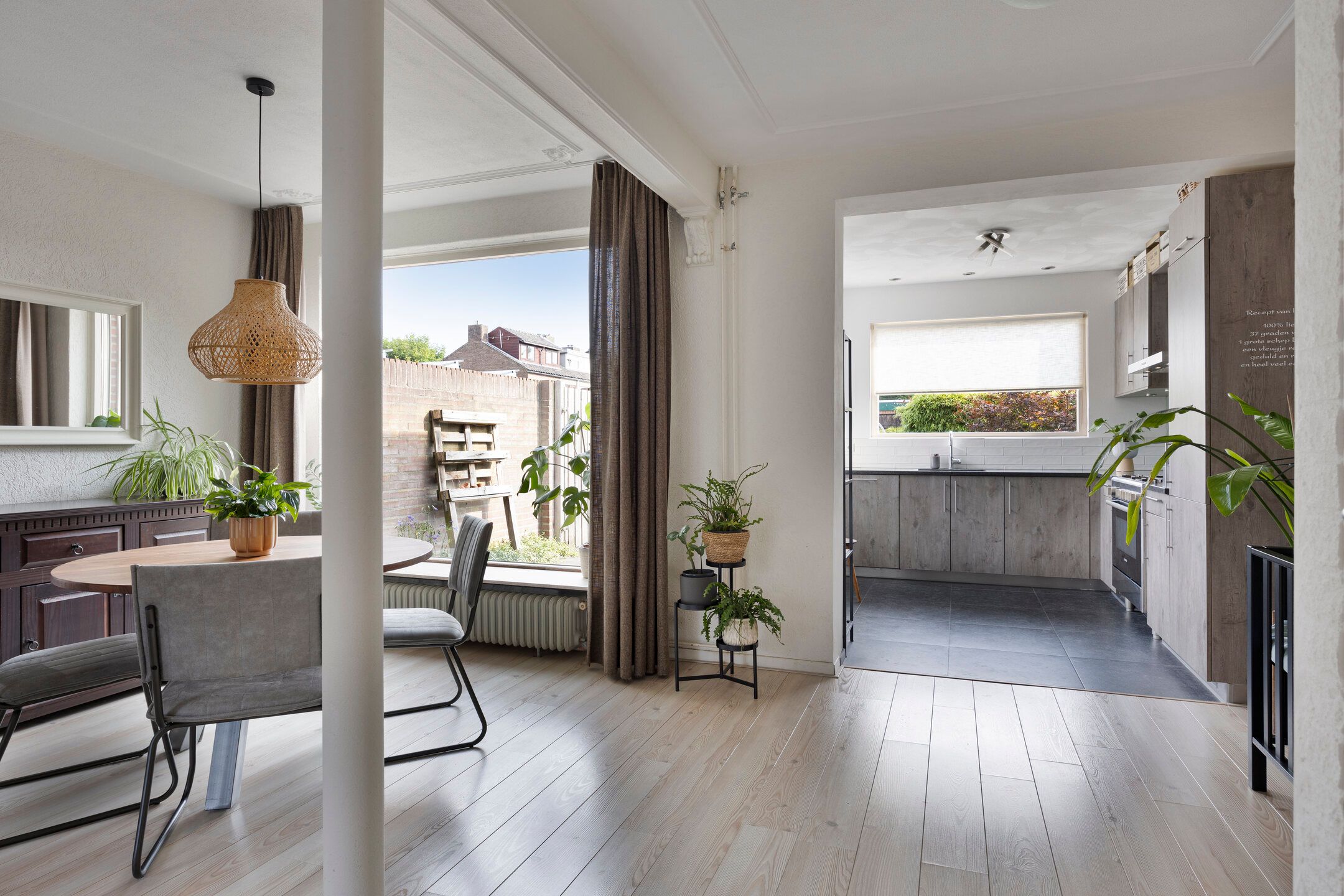 Photo 12 of Hoogheuvelstraat 46