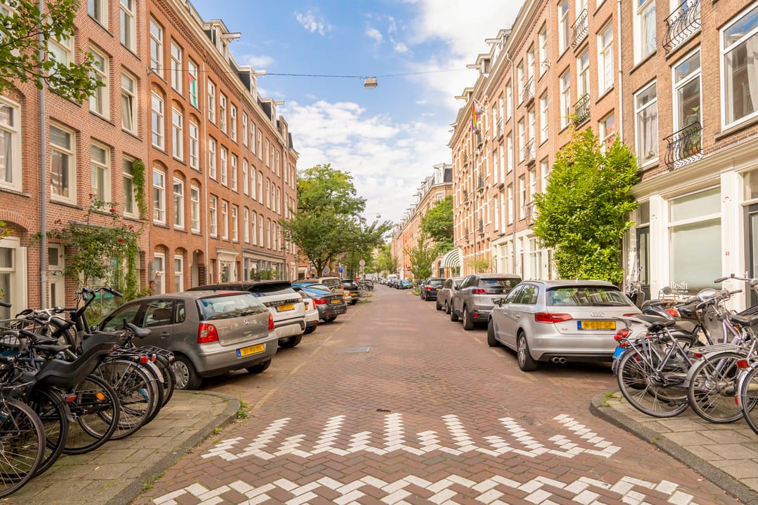 Photo 43 of Balthasar Floriszstraat 47-C