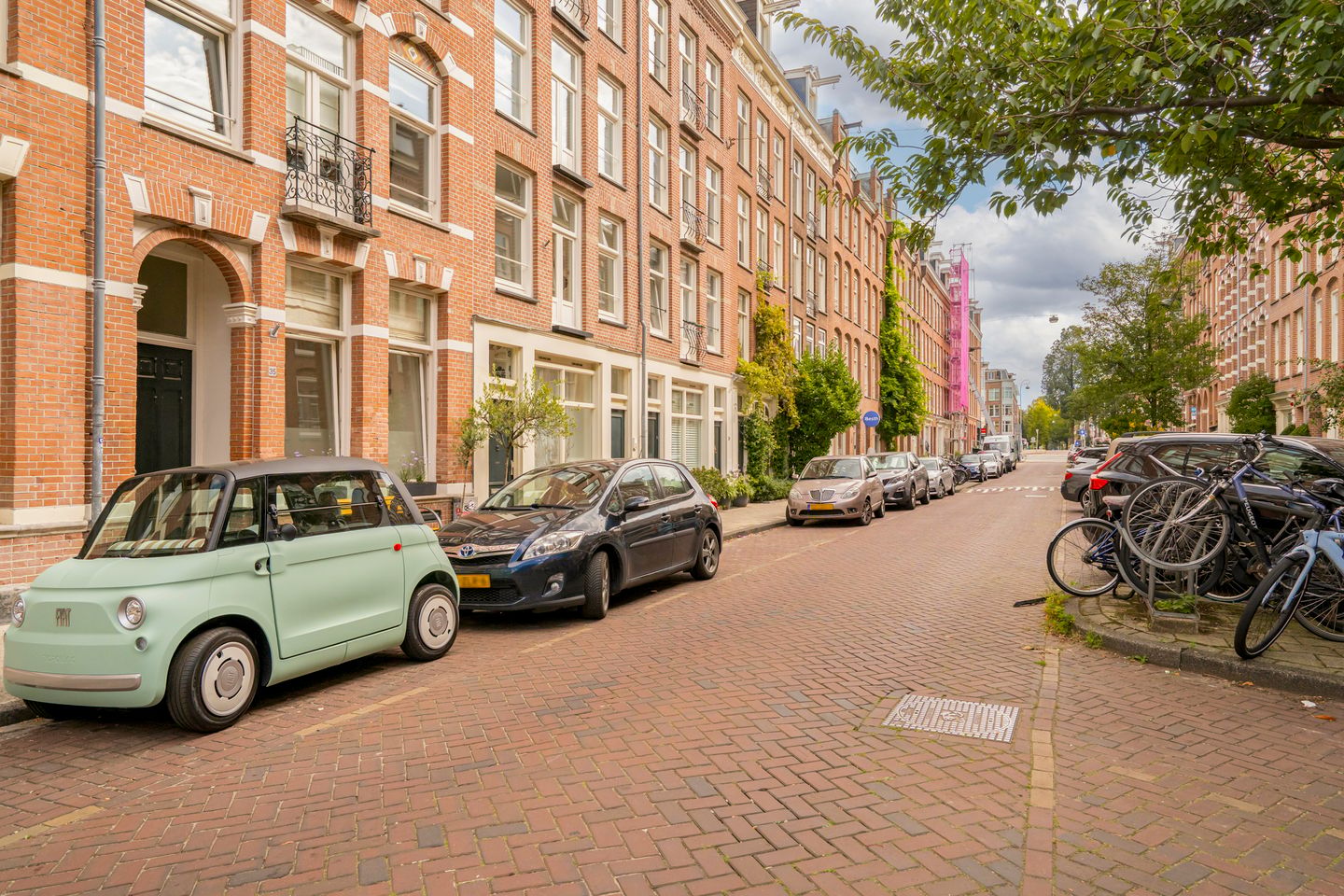 Photo 44 of Balthasar Floriszstraat 47-C
