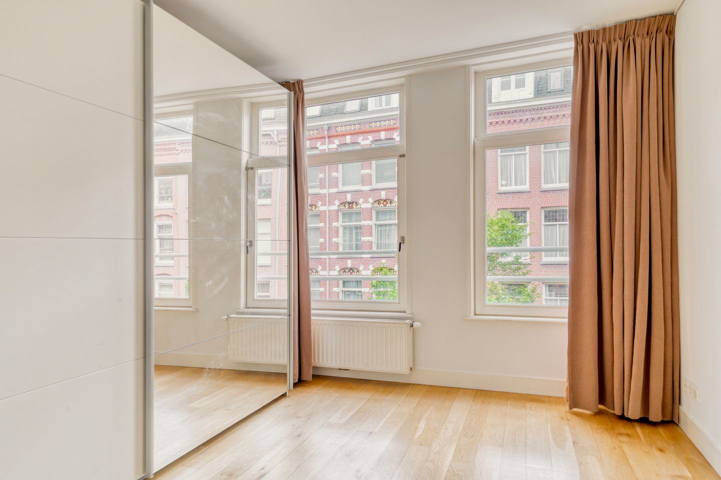 Photo 25 of Balthasar Floriszstraat 47-C