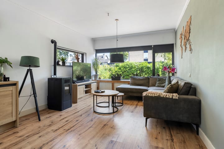 Foto 11 van S L Mansholtplein 13