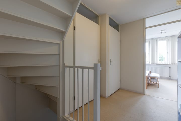 Foto 28 van Thalesstraat 14