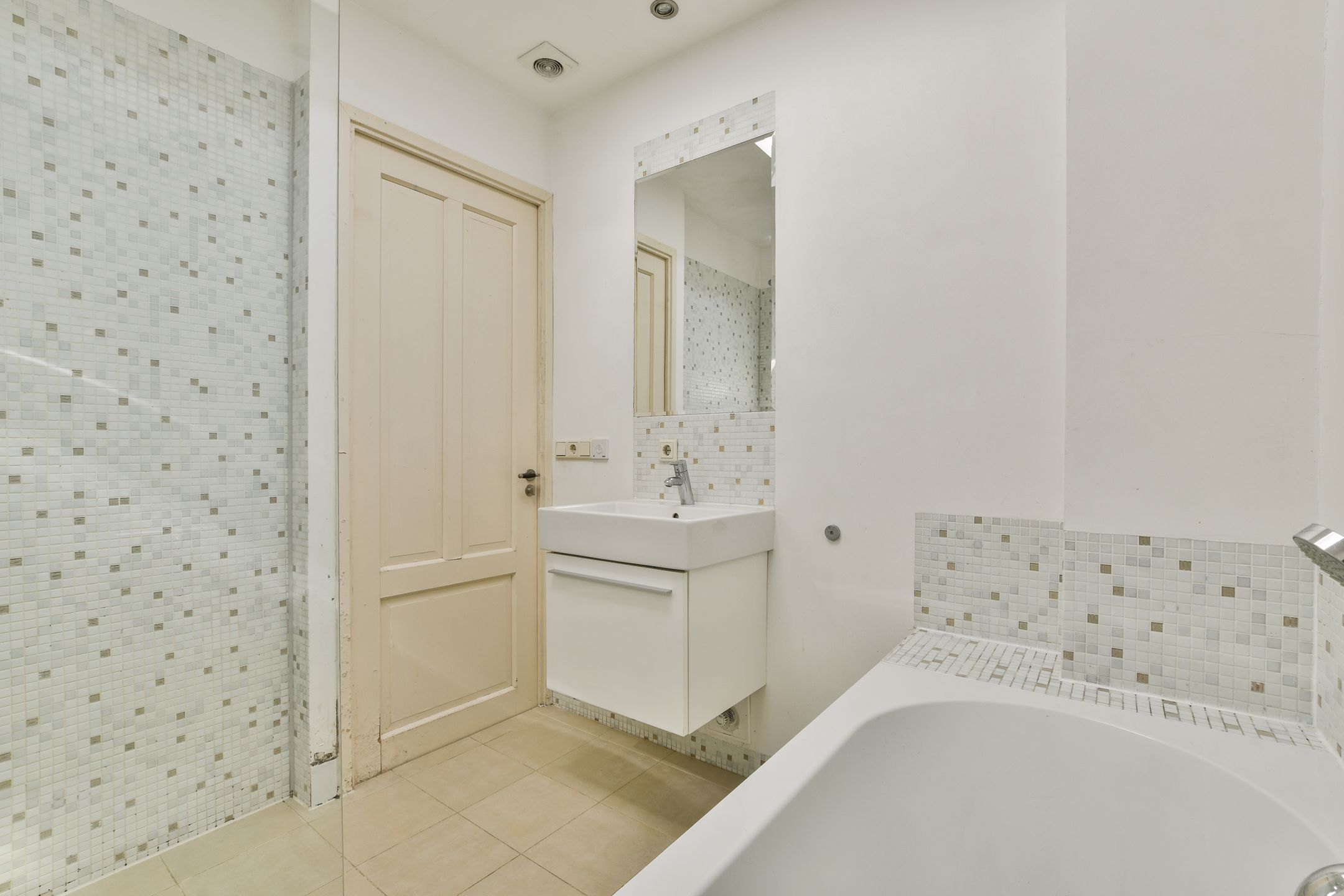 Foto 30 van Archimedesweg 37