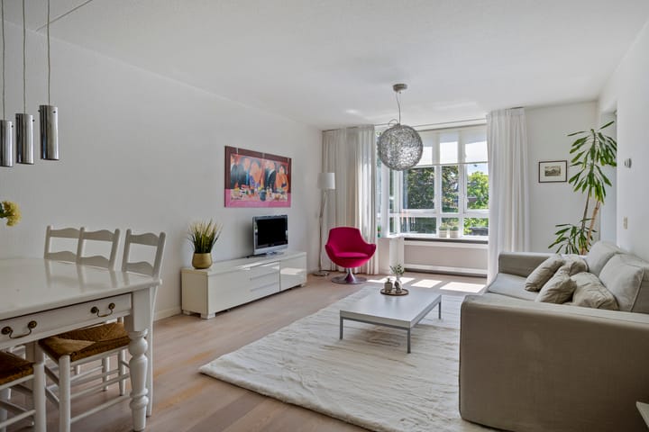 Photo 10 of Prins Hendrikstraat 61