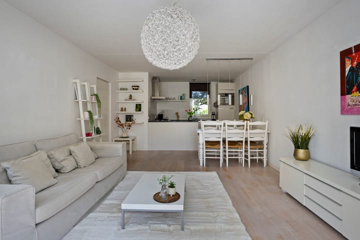 Photo 12 of Prins Hendrikstraat 61